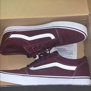 Men’s burgundy vans